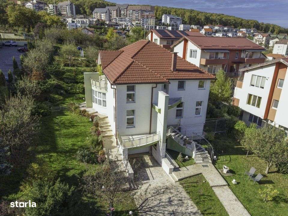 Repozitionare pret - Vila cu teren generos de 2151 mp strada Campului-0
