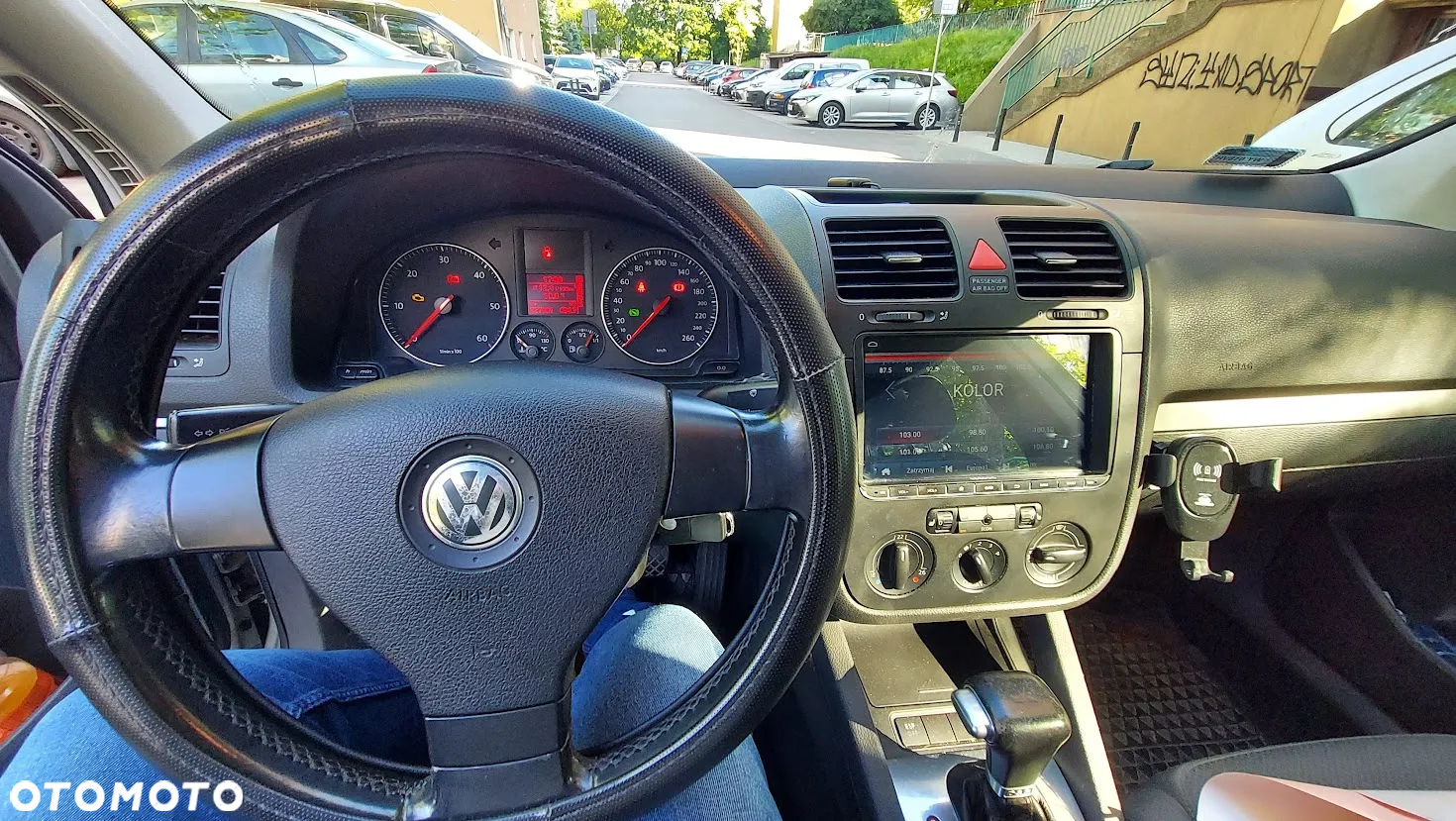 Volkswagen Golf V 2.0 TDI Trendline DSG - 4
