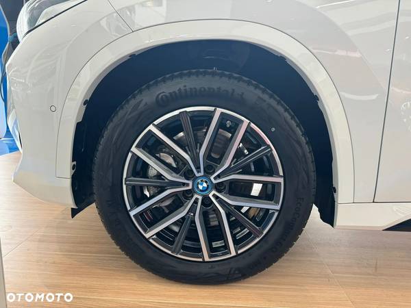 BMW iX1 xDrive30 M Sport - 5