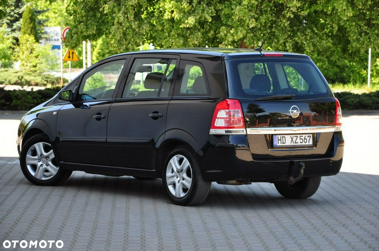 Opel Zafira 1.8 Cosmo - 23