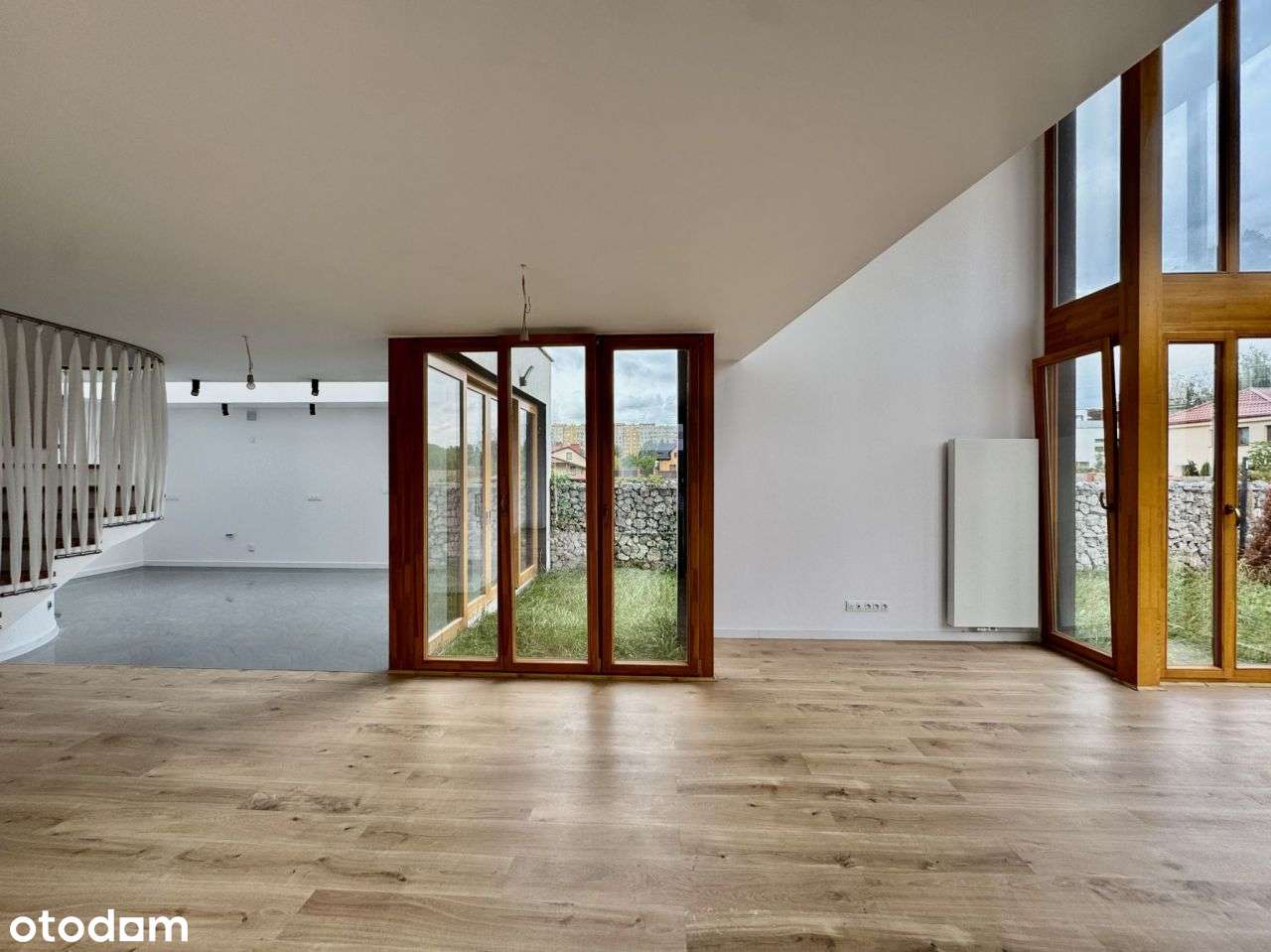 Nowoczesny dom, który zachwyca światłem | 240 m² |-7