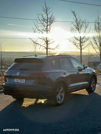 Volkswagen Touareg 3.0 V6 TDI 4Motion DPF Automatik - 5