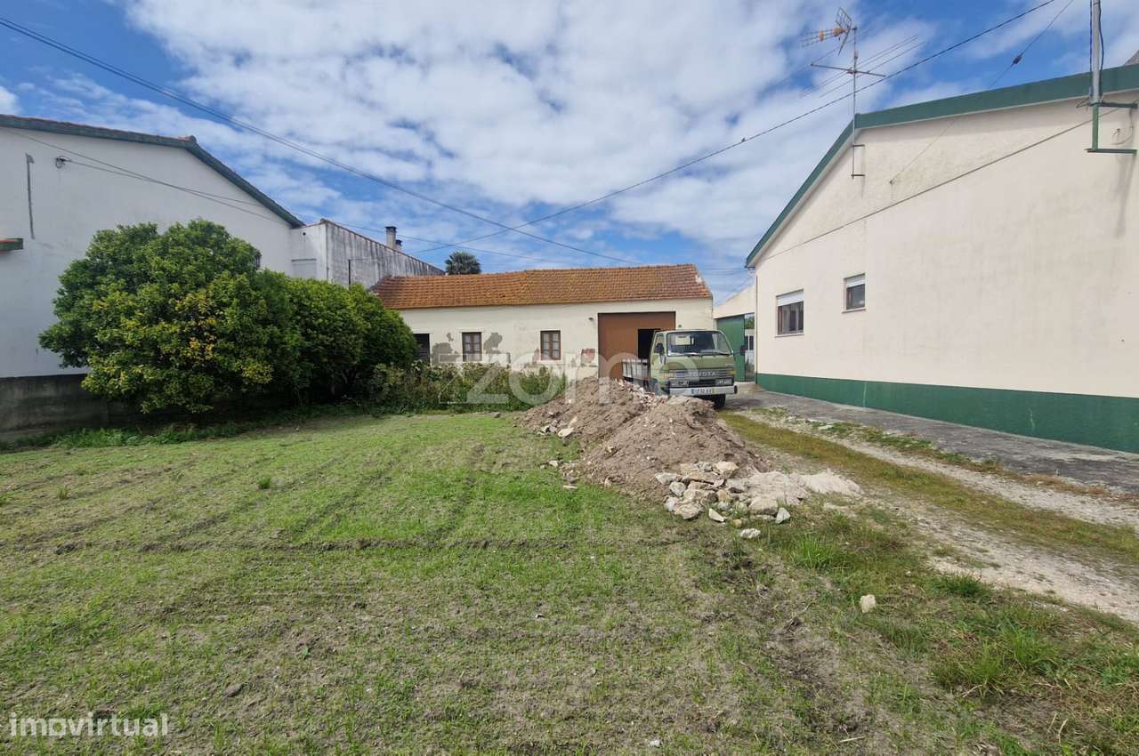 Moradia p/ Recuperar | Tranquilidade| Vista Campo - Grande imagem: 2/52