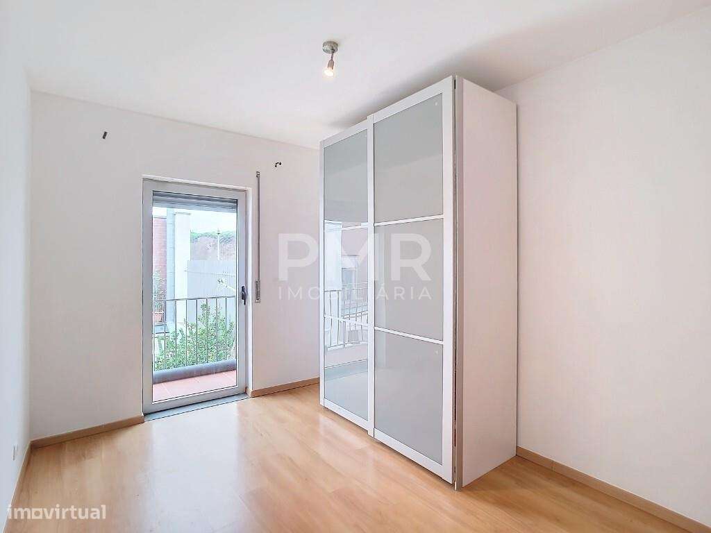 Moradia T4 em Santa Clara-9