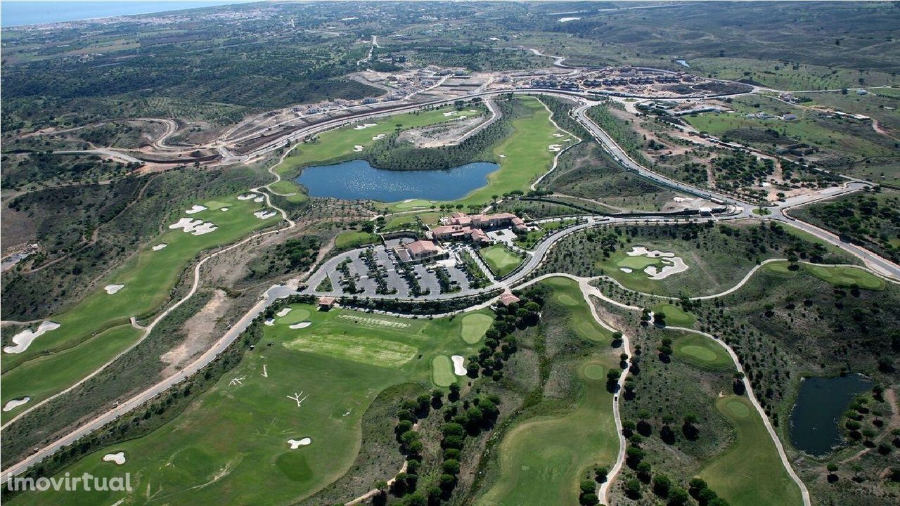 Lote Gaveto - Condomínio de luxo Monte Rei Golf & Country Club