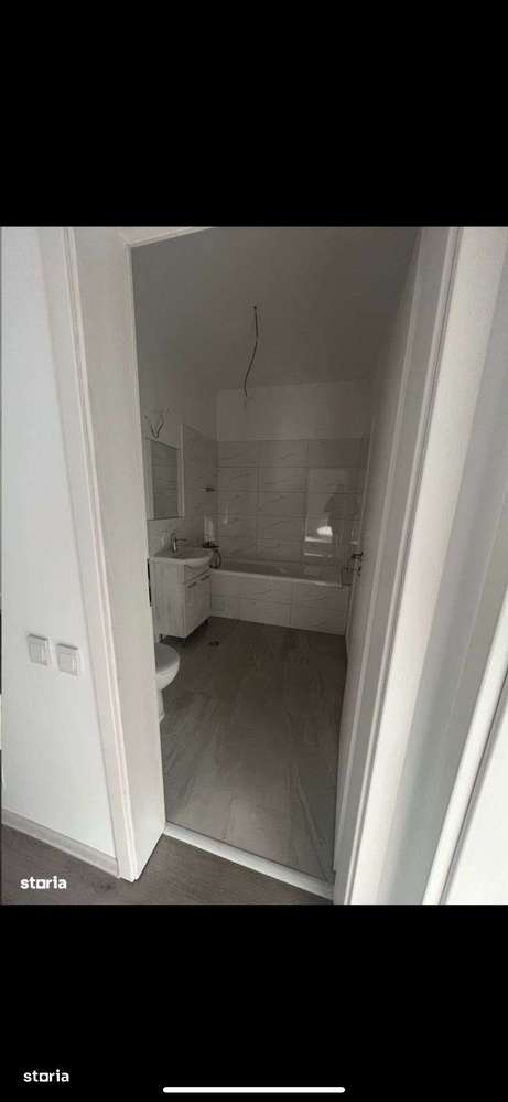 Case într-un complex modern la granița cu sectorul 5 - Imagine principală: 4/9