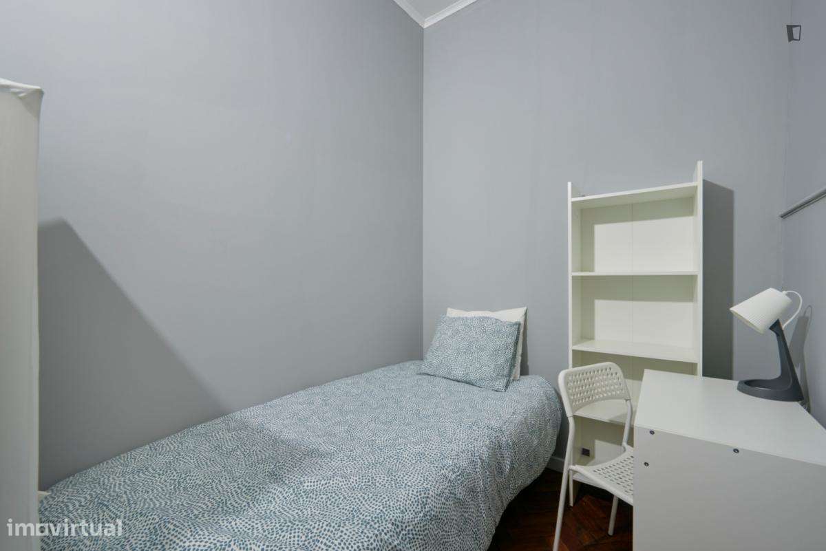 Quarto - localizado em Saldanha Lisbon - Grande imagem: 4/7