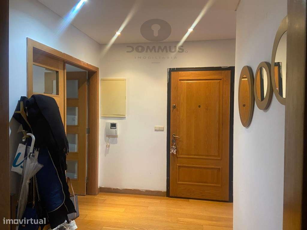 Apartamento T3 em Lisboa com Terraço e Parqueamento - Grande imagem: 4/9