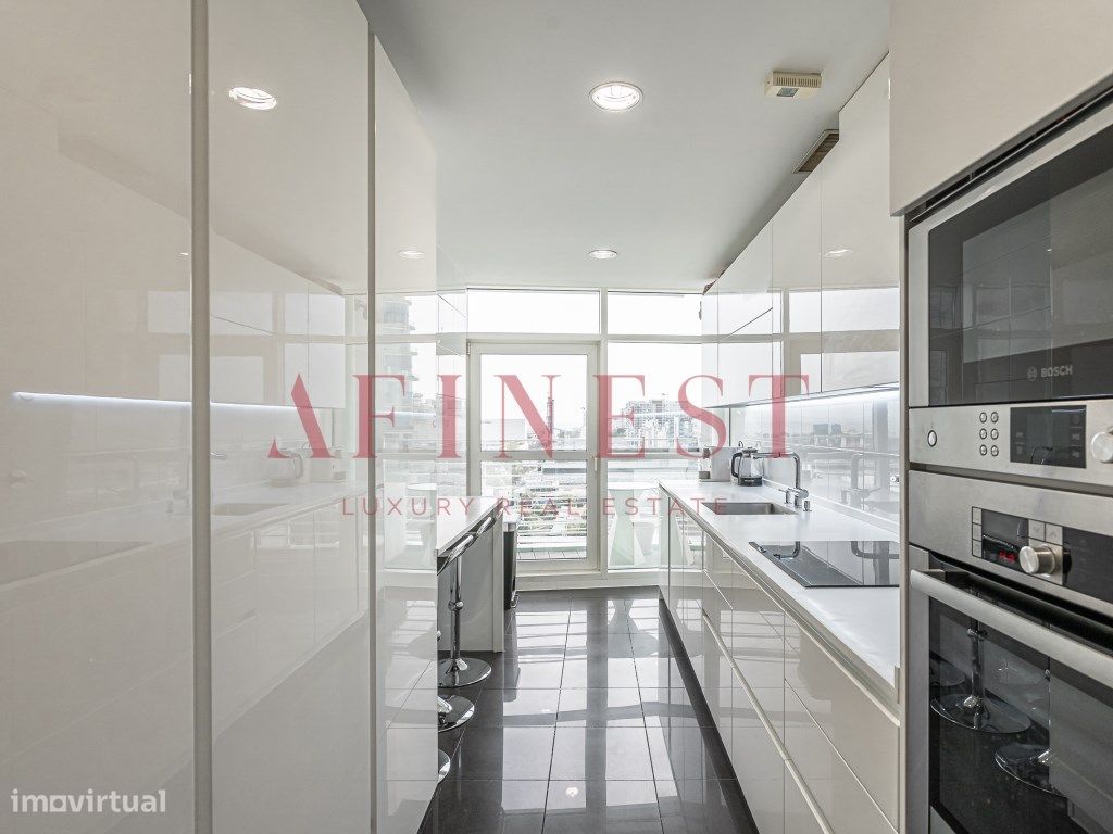 APARTAMENTO T3 DUPLEX NO PARQUE DAS NAÇÕES - LISBOA - Grande imagem: 1/50