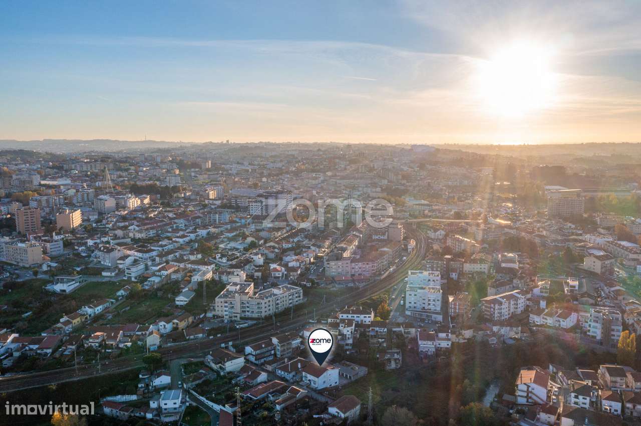 Apartamento T3 em Ermesinde com garagem Box-37