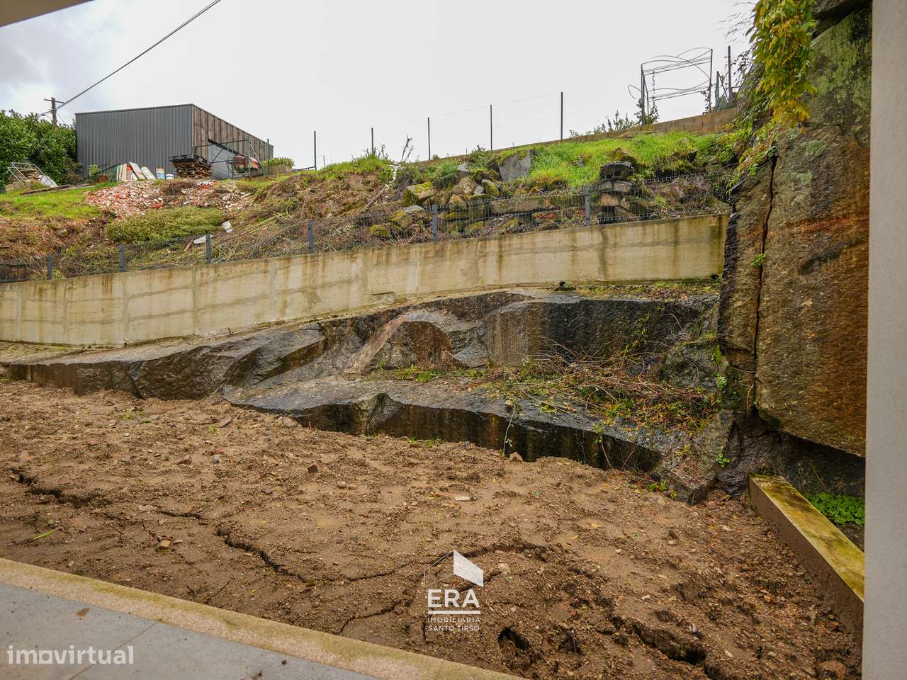 Moradia V3 com piscina em Roriz, Santo Tirso-36