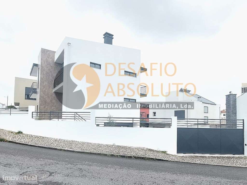 Moradia Isolada T5, boas áreas. Quinta da Alembrança - Feijó-48