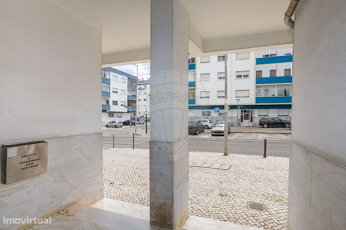 Apartamento T2 para venda em Paio Pires-20