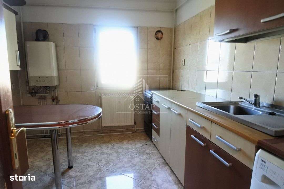 Republicii-stradal-apartament 3 camere decomandate-67.000 Euro-5