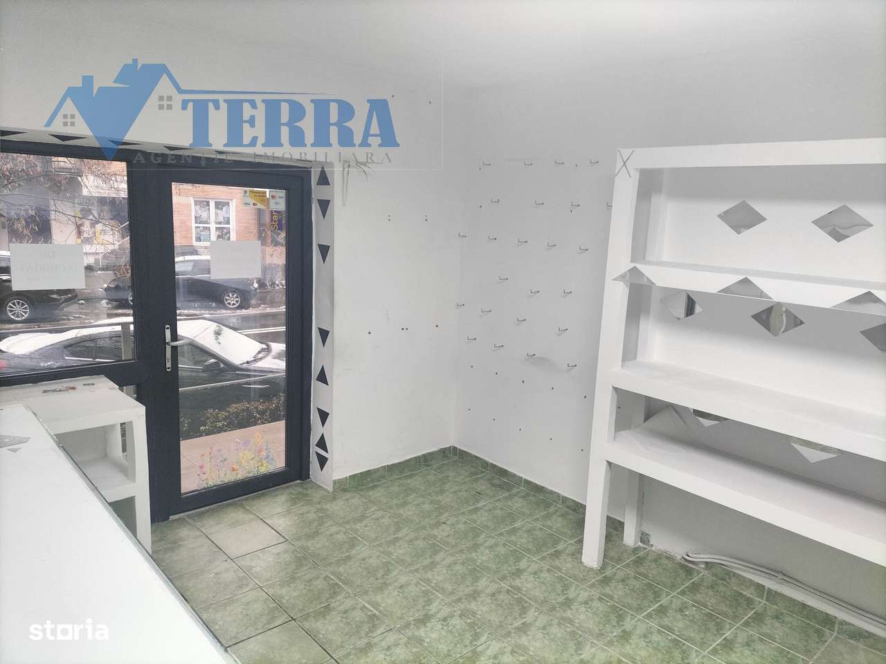 Închiriez spaţiu multifuncţional, zonă centrală. - Imagine principală: 5/5