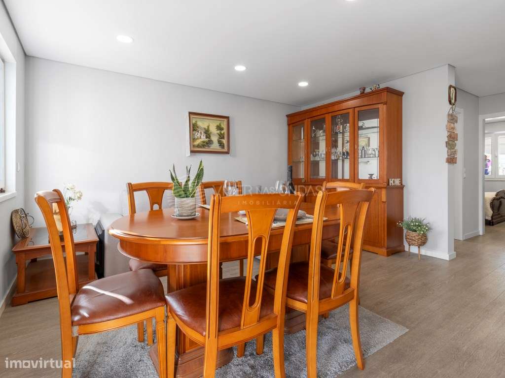 EXCLUSIVO - Apartamento T2 convertido em T1 - totalmente renovado, ...-4