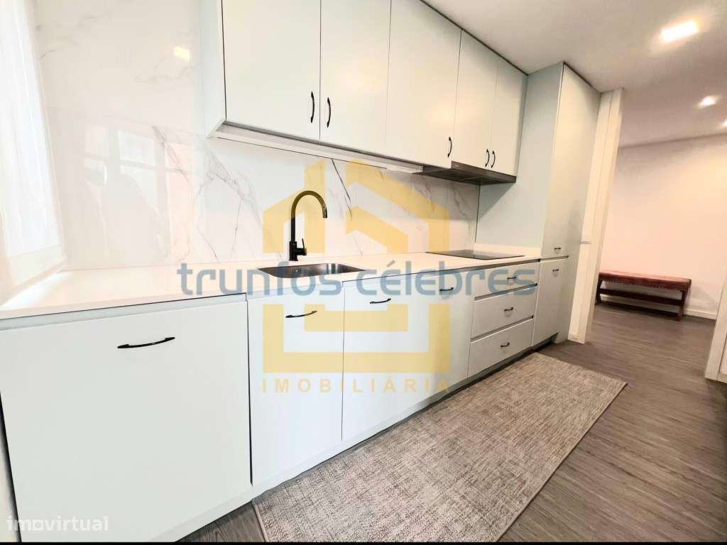 Apartamento T2 Totalmente Renovado com lugar de garagem a 100mt da ...-7