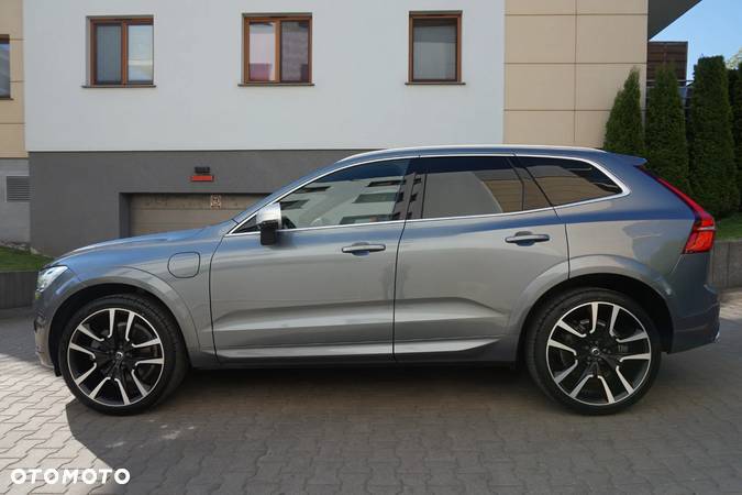 Volvo XC 60 T8 AWD Plug-In Hybrid R-Design - 3