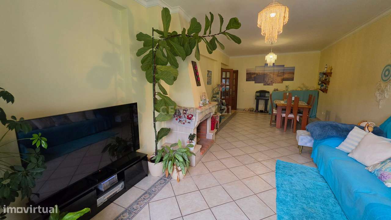 Apartamento Duplex T5 no centro de Palmela-28