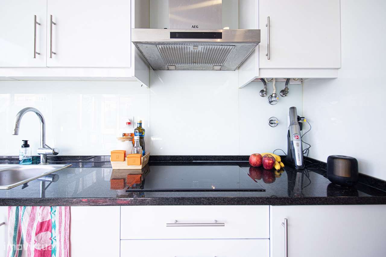 Apartamento T4 remodelado em Carnaxide-7