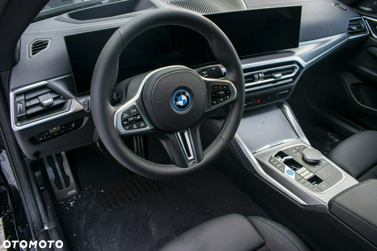 BMW i4 - 10