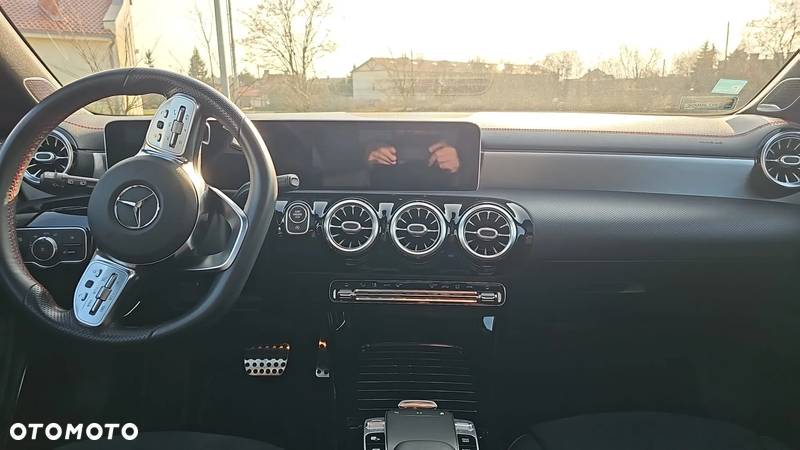 Mercedes-Benz CLA 220 d AMG Line 8G-DCT - 4