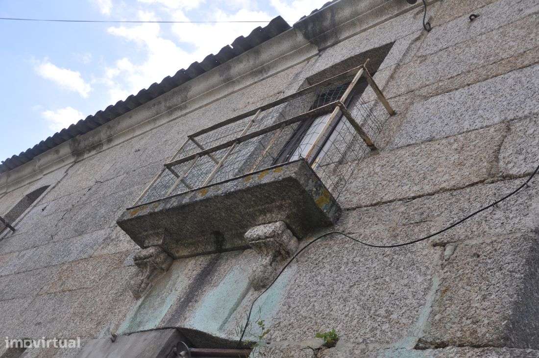 Casa para Restauro em Abação-6