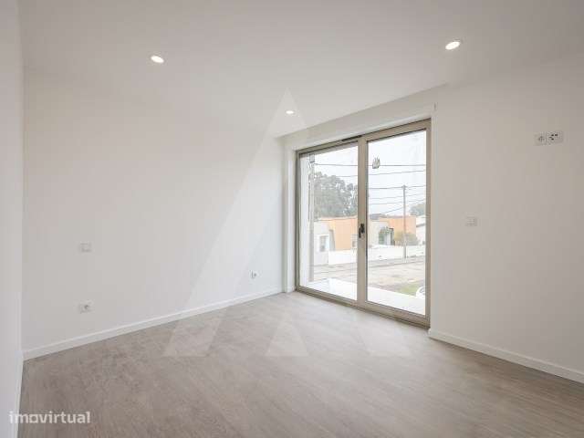 Moradia T4 + 1 de arquitetura moderna a 7 minutos do centro de Aveiro-38