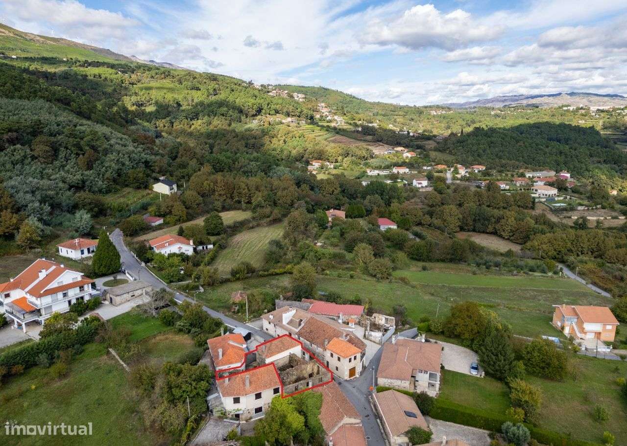 Conjunto de 4 moradias em Borbelinha, Adoufe - Vila Real-33