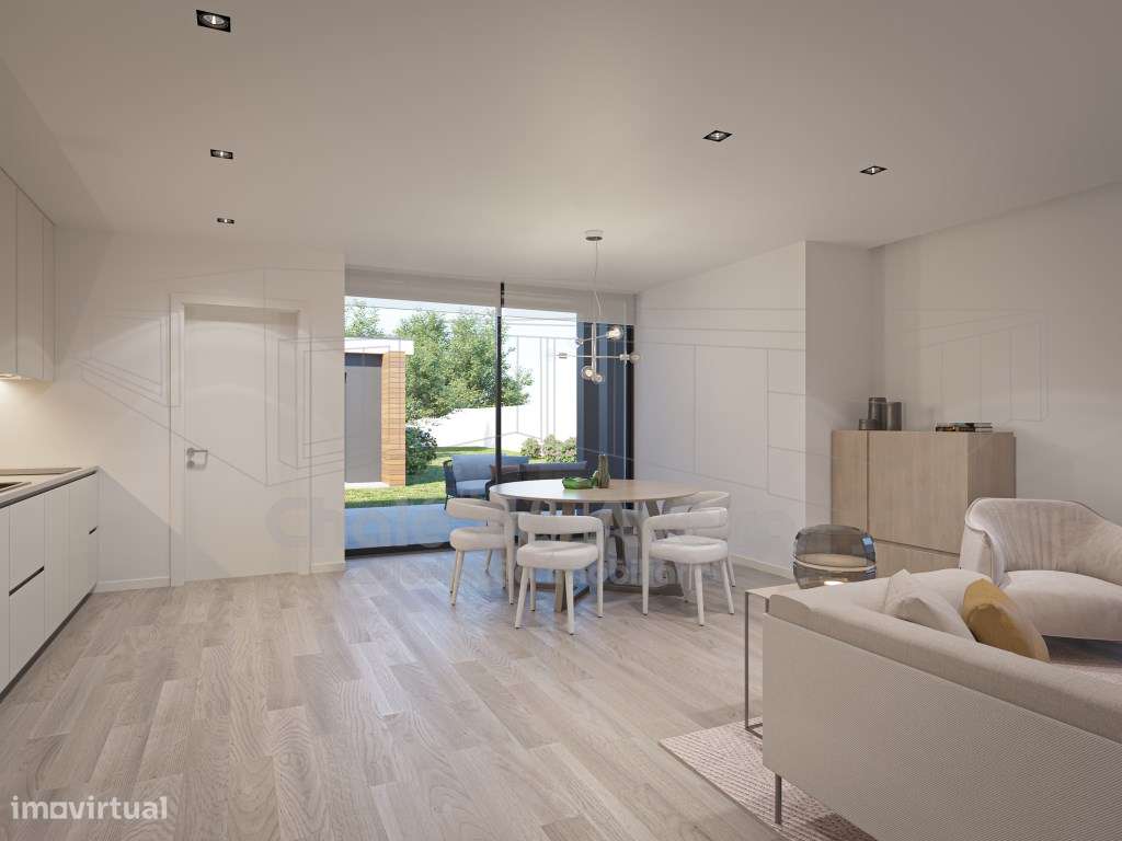 Moradia Geminada T3 com Anexos e Jardim -Aradas-11