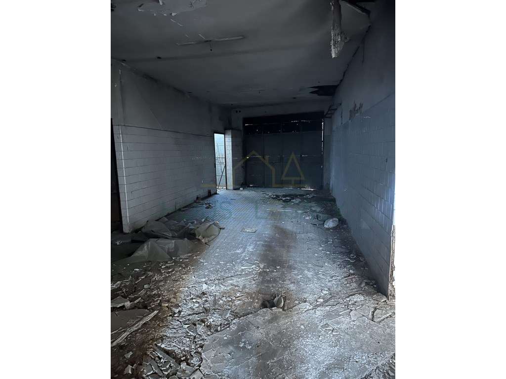 Armazém em Milheirós, Maia-8