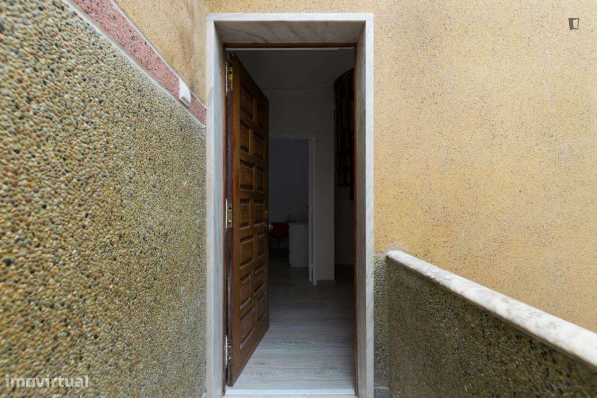 Quarto - localizado em Amadora Lisbon - Grande imagem: 4/7