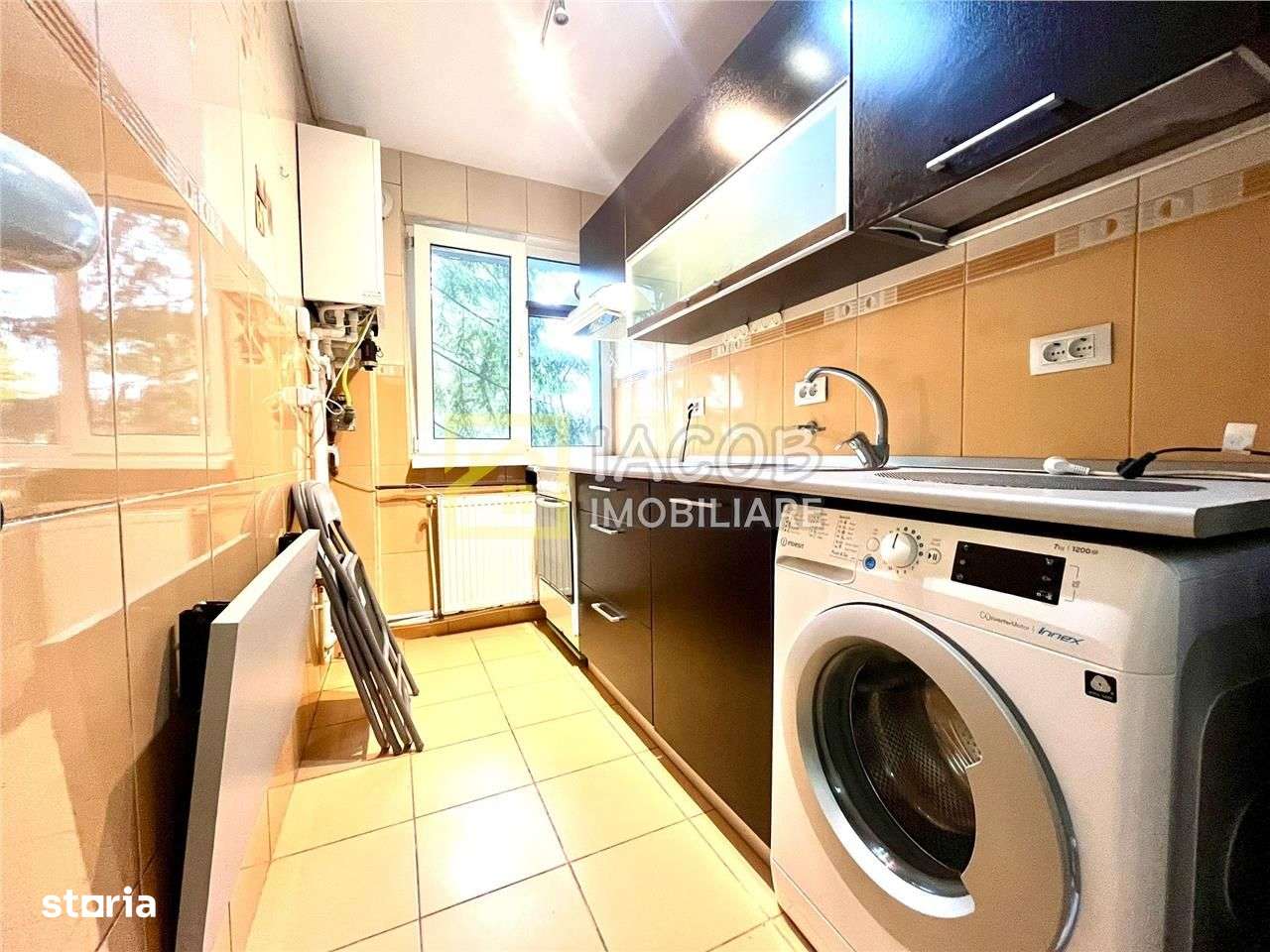 Apartament doua camere, zona Universitatii - Piata Sud Bacau, etajul 1 - Imagine principală: 2/13