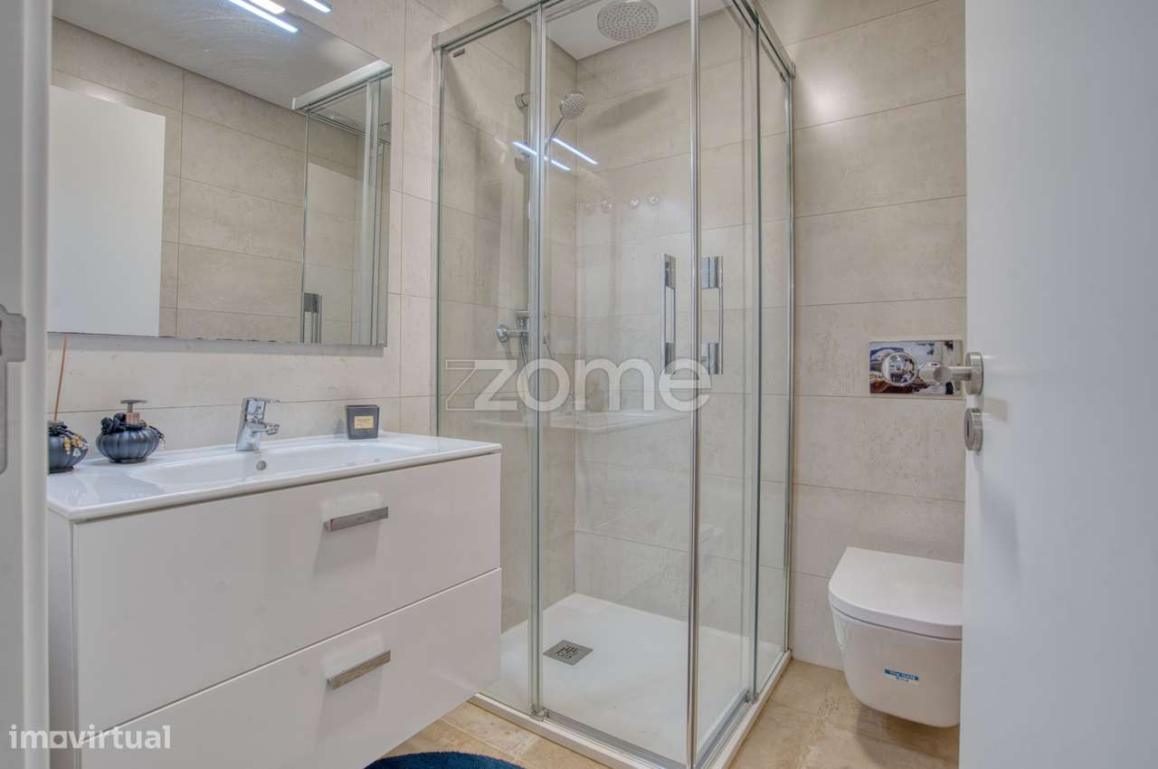 Moradia T4 com Jardim na Ramada-49