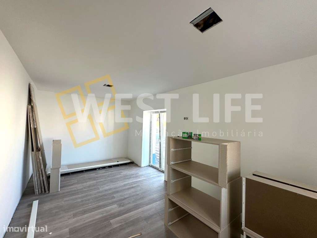 Moradia T3 totalmente remodelada, ótima exposição solar e vista com... - Grande imagem: 5/23