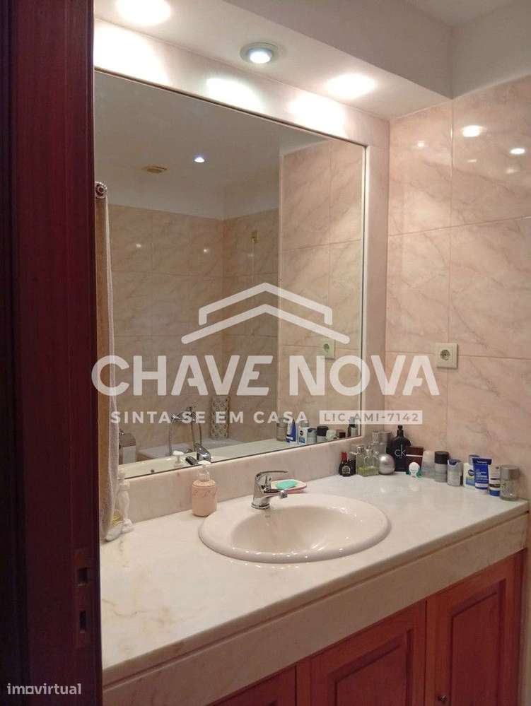 MORADIA ISOLADA V3+1  SERZEDO E PEROSINHO (VILA NOVA DE GAIA)-21