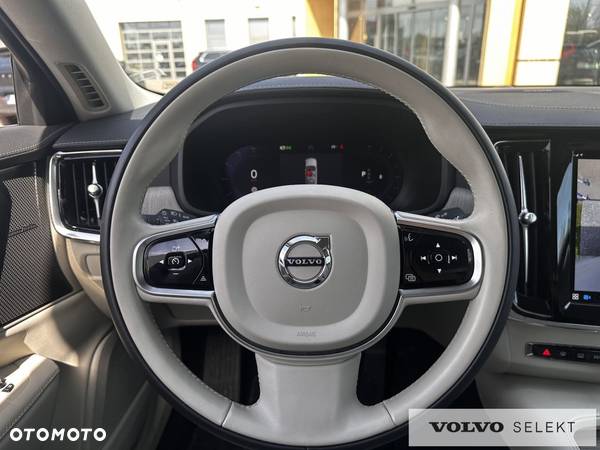 Volvo S90 - 13