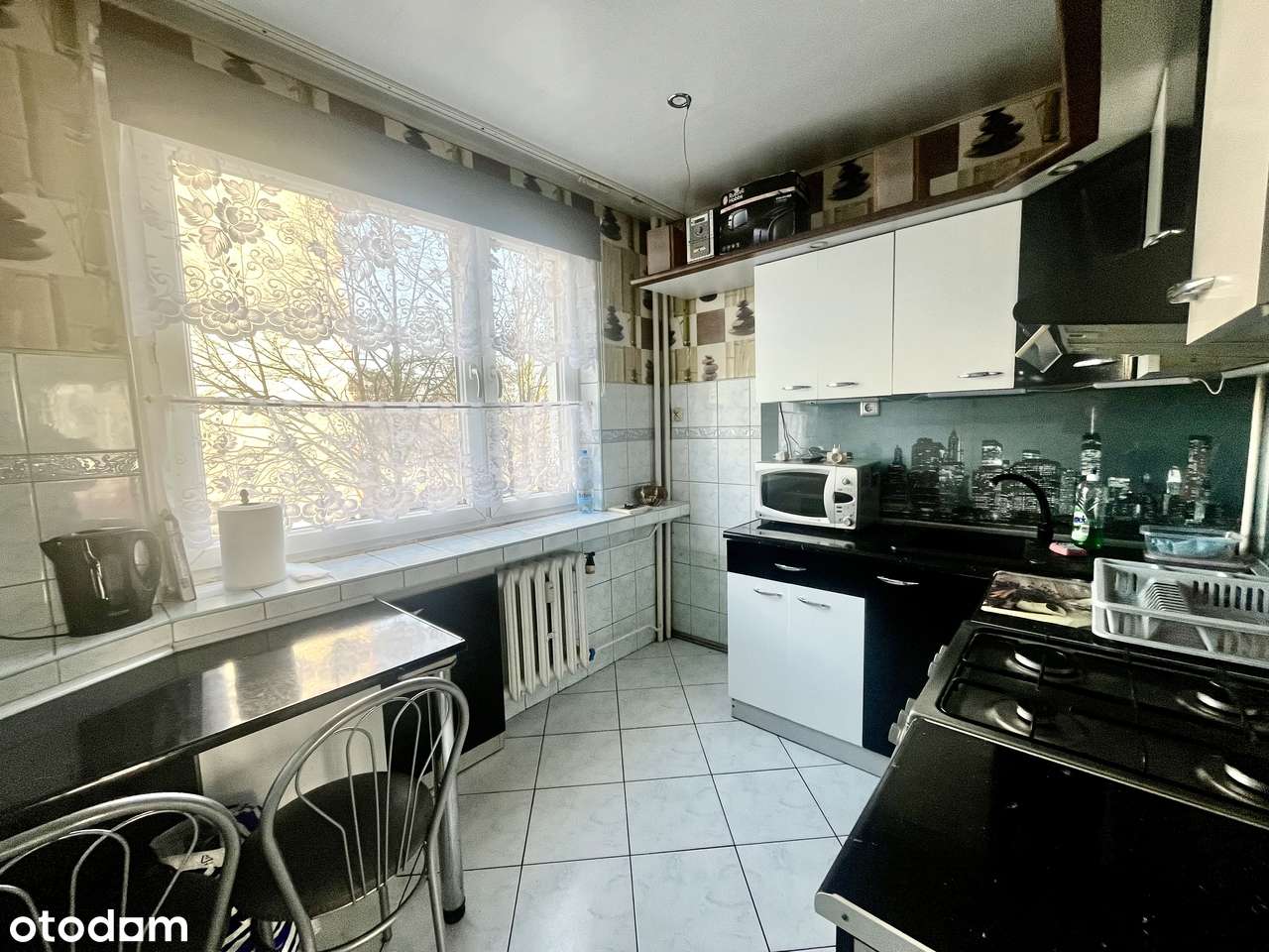 Trzypokojowe mieszkanie z balkonem i ogrzewaniem miejskim!-10