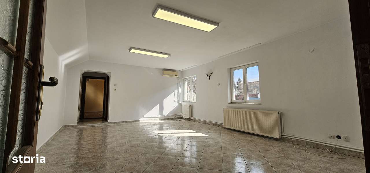 Locuinta, spatiu  birouri sau airbnb 90 mp, 4 camere, str.Avram Iancu. - Imagine principală: 2/14