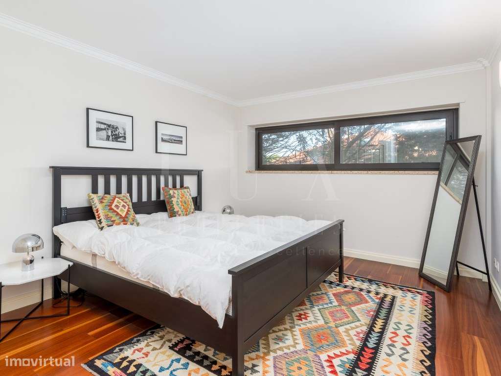 MORADIA T4 COM PISCINA E VISTA PARA O GOLF NO ESTORIL-15