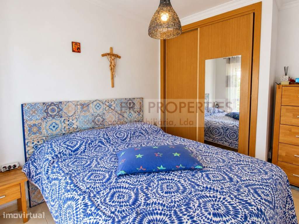 Moradia de Charme em Altura | 3 Quartos, Garagem e a 950 m da Praia-23