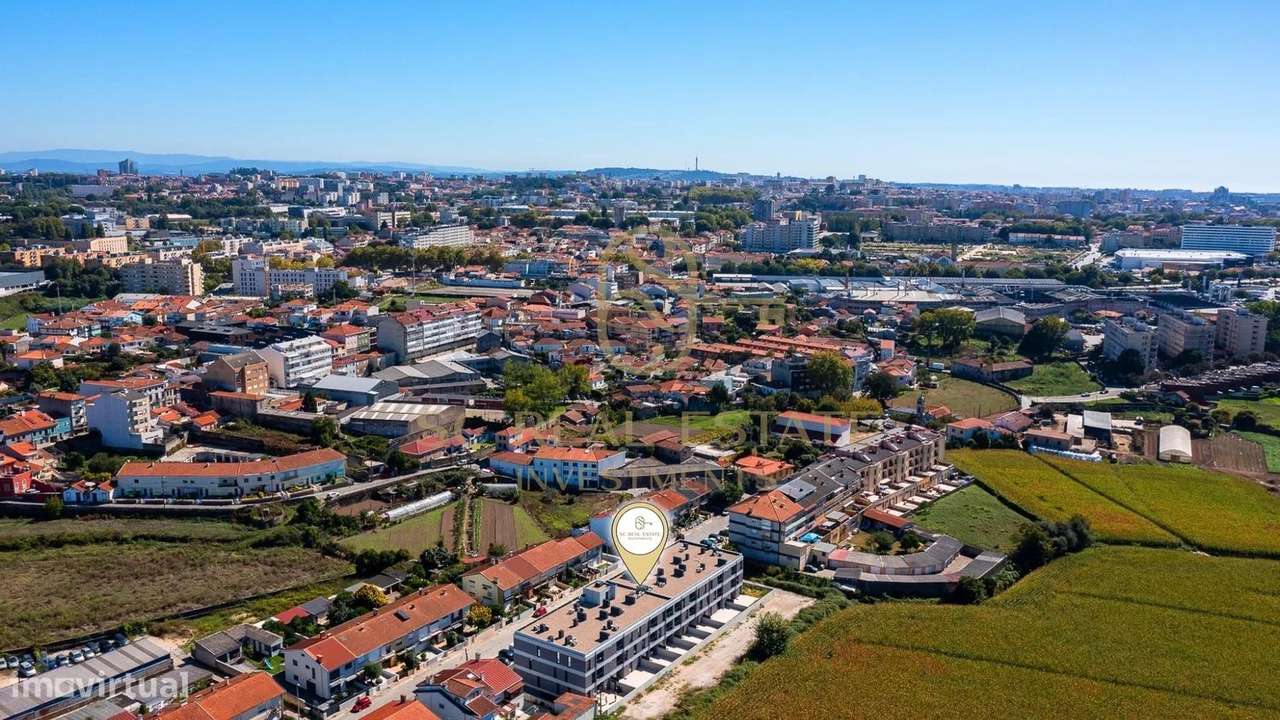 T2 Novo a estrear, 2 Suites, Varanda a Poente em São Mamede Infesta-35