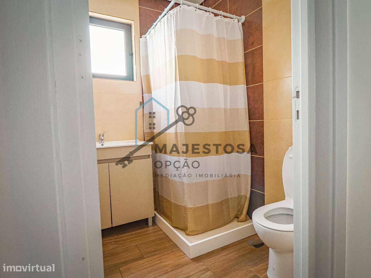 Moradia com 4 Apartamentos T1 — Gualtar, Braga-27