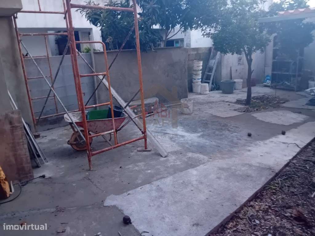 Excelente Andar Moradia ,Com Logradouro-20