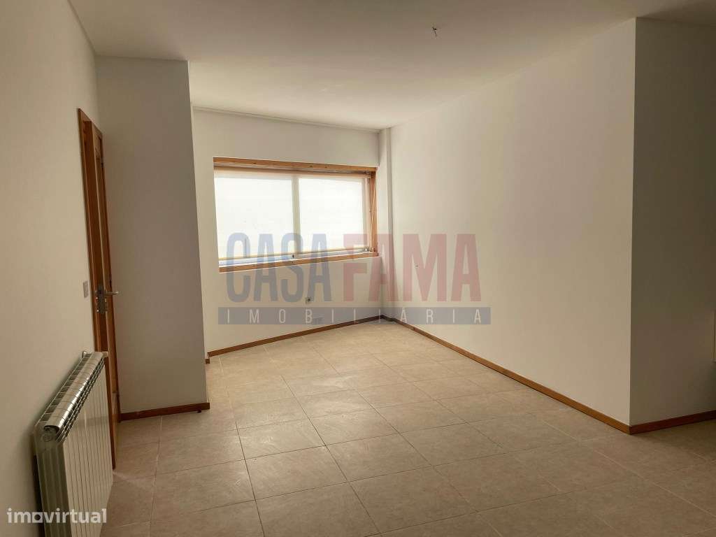 Apartamento T2 Totalmente Remodelado em Ribeirão - Vila Nova de Fam... - Grande imagem: 5/26
