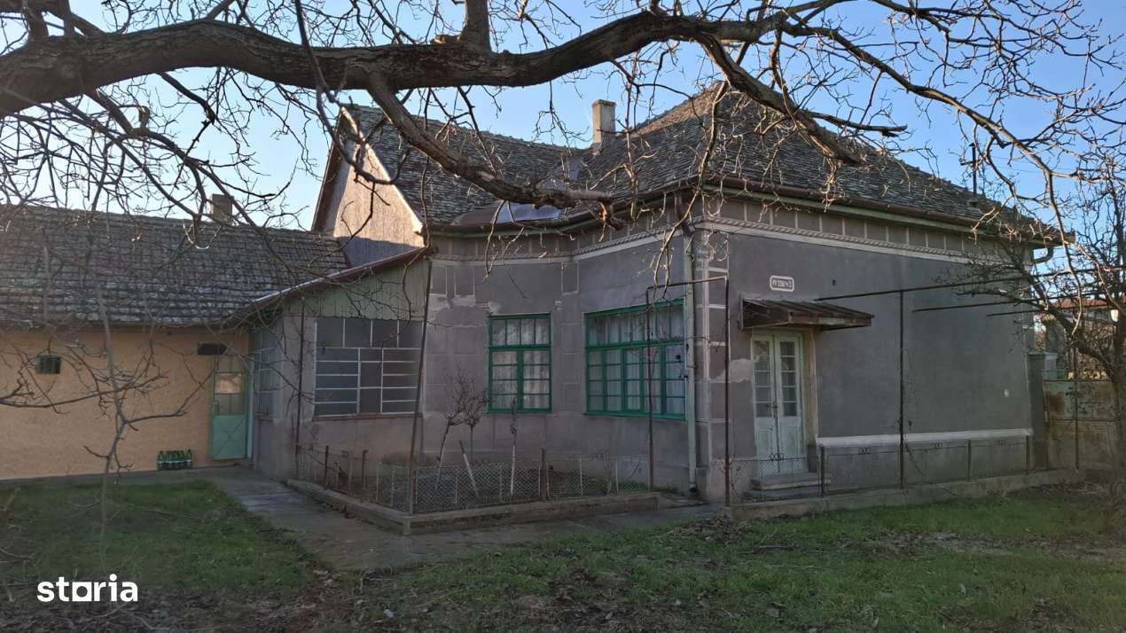 Casa mare 3 camere si teren 3600mp in Nadlac la 475m de centura spre a-15