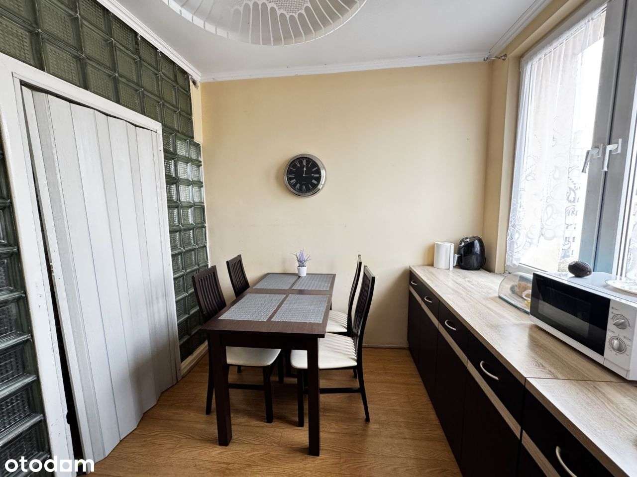 Przestronne mieszkanie w świetnej lokalizacji!!! - Pełny obrazek: 3/8