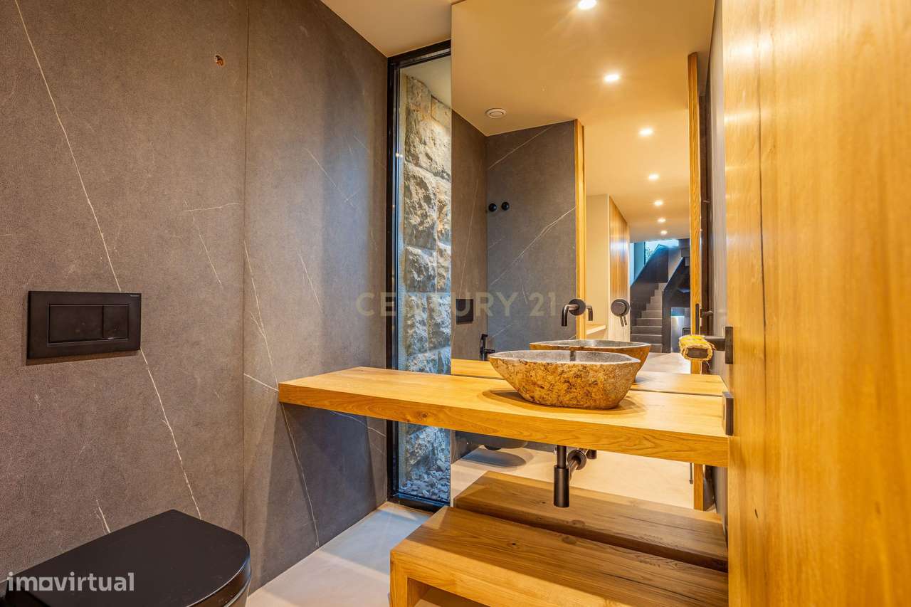 Moradia T4 + T0 Independente — Alto da Parede, Cascais-14