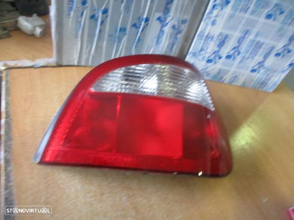 Farol Tras 7700428321 RENAULT MEGANE 1 1998 1.9D CINZA DRT HELLA - 1