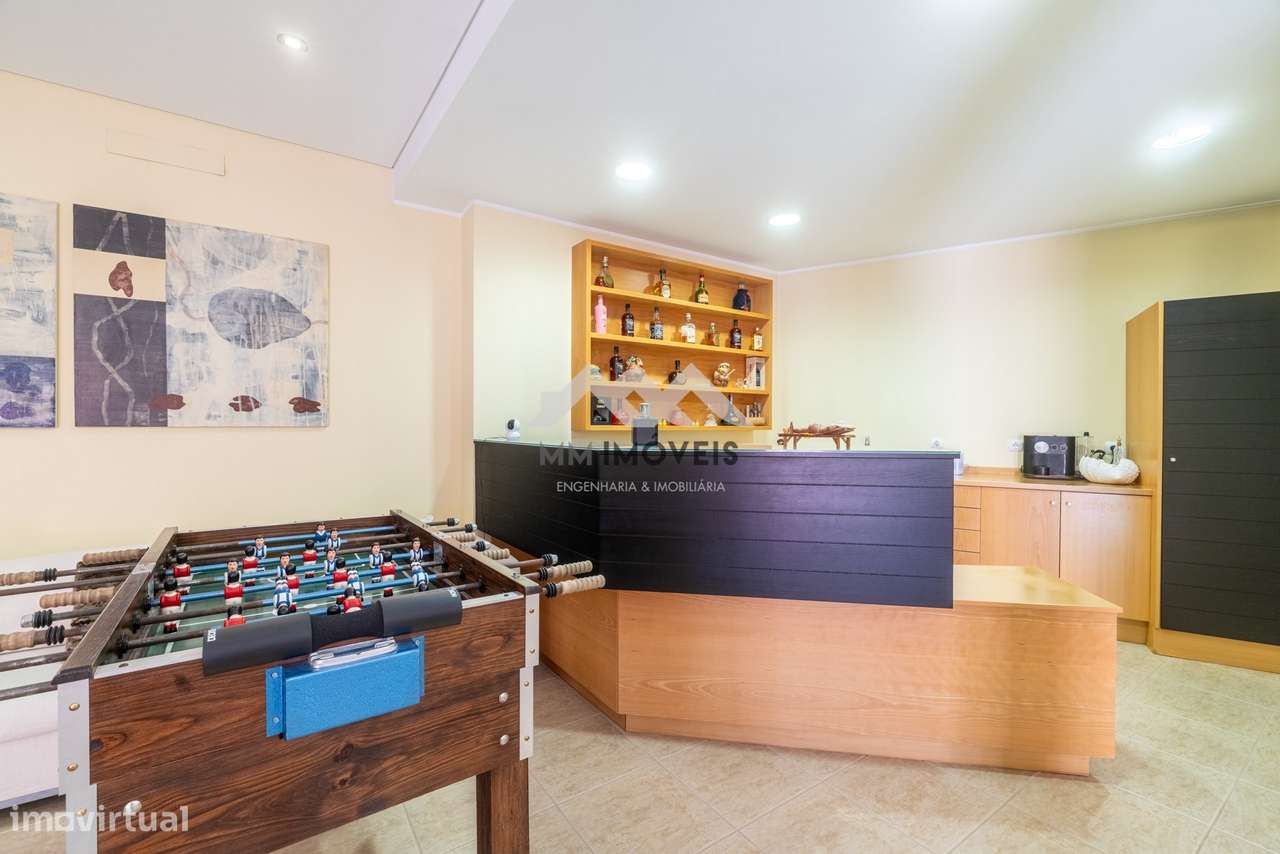 Moradia T6 | Braga | Isolada | Piscina | 1 000m2 | Terraço | Jardim |-21